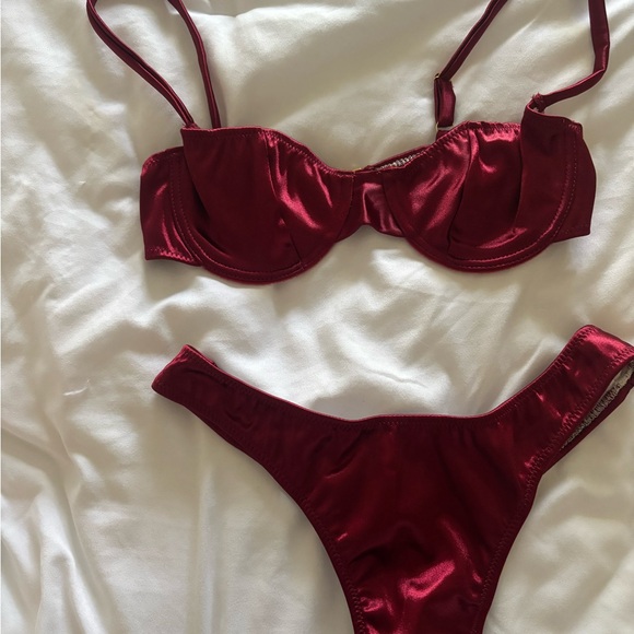 Red Bikini Set - Picture 3 of 4